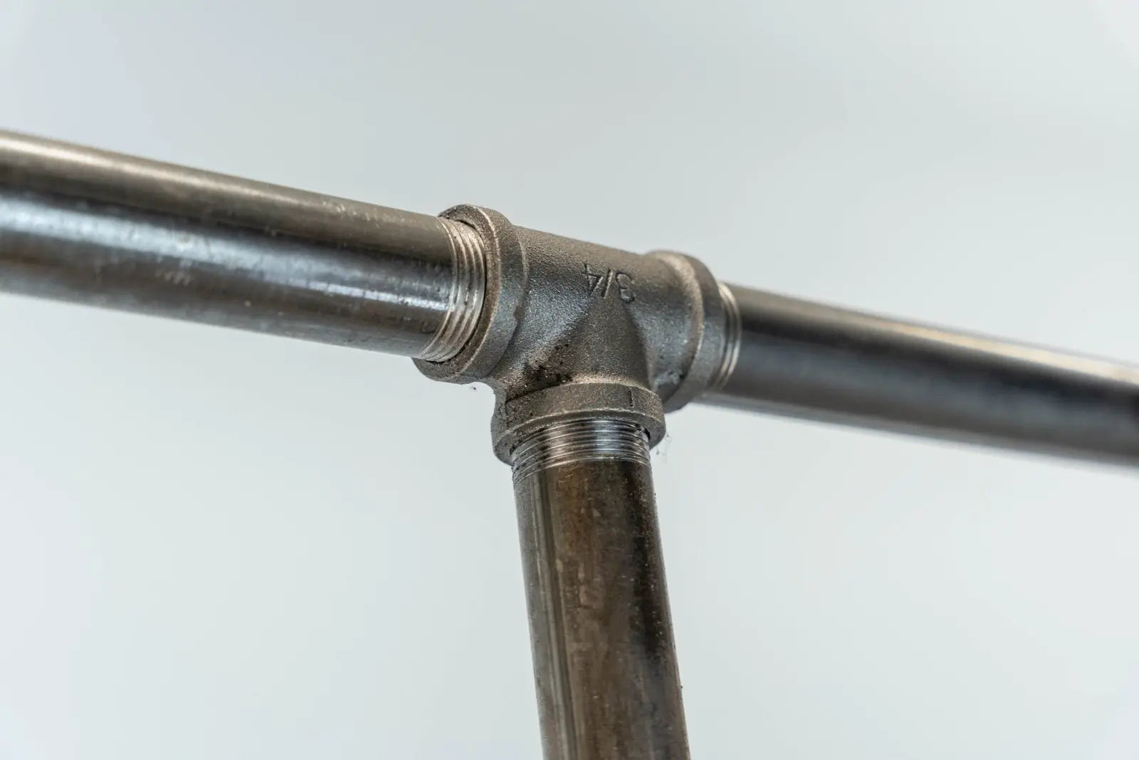 BOZAK Industrial Style Clothing Rack - Rack n Rail