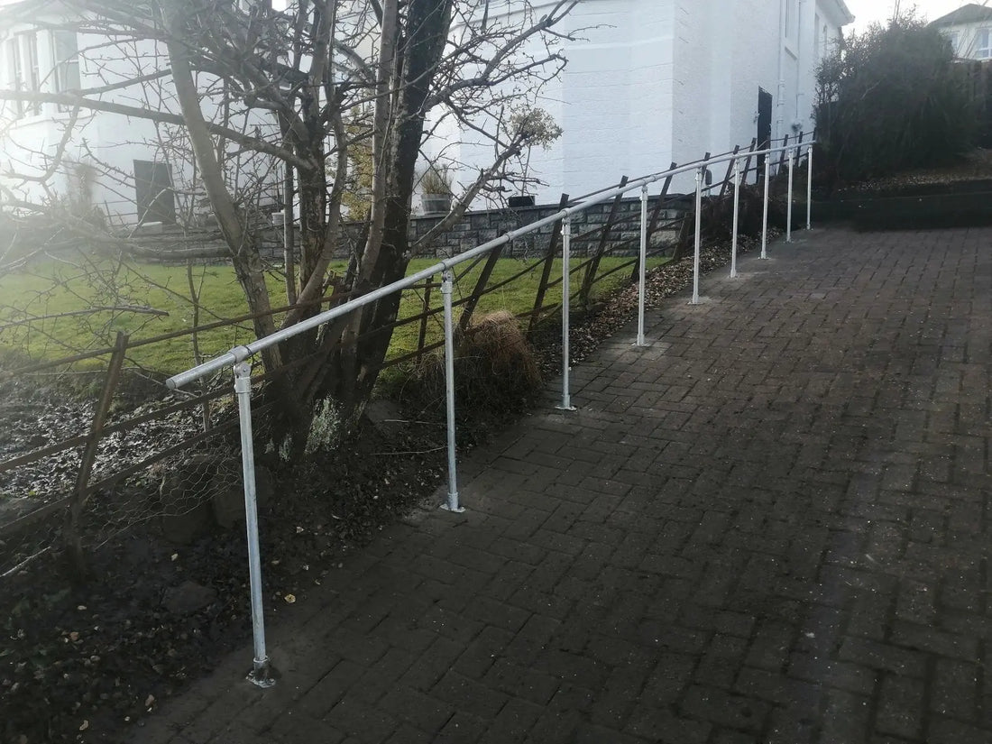 TRONDI Outdoor Industrial pipe hand rail - Rack n Rail