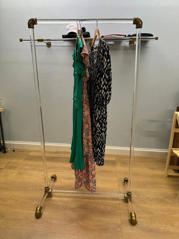 VINLO Free - standing Lucite clothing rack - Rack n Rail
