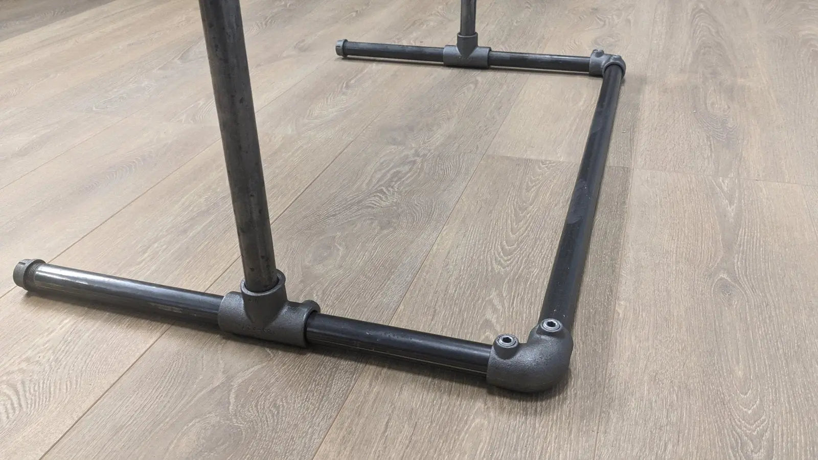ZALKA Retail Display Rack - Rack n Rail