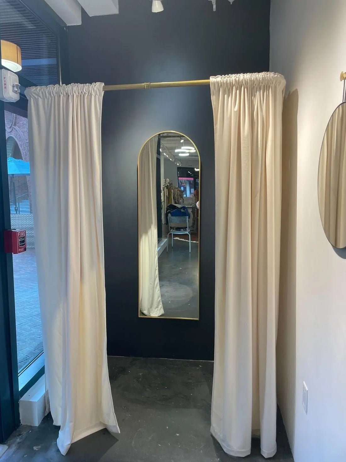 ZENKO Custom Changing Room Curtain Rail - Rack n Rail