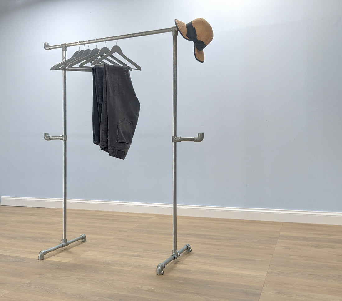 PLIKA Industrial Pipe Clothing Rack with Hooks