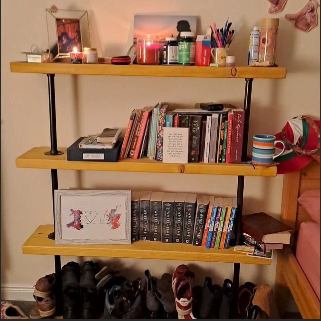 KRYNA Industrial Vintage Style Bookshelf Unit