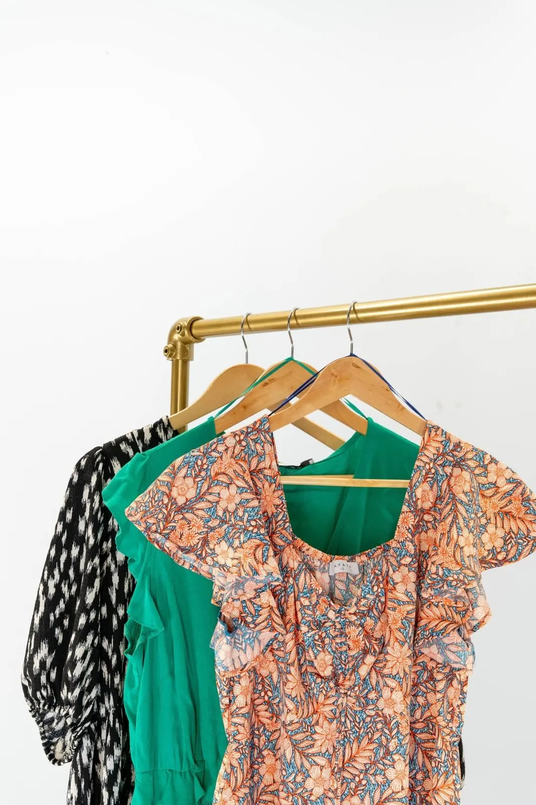 RYLVA Gold Clothing Rail - Rack n Rail