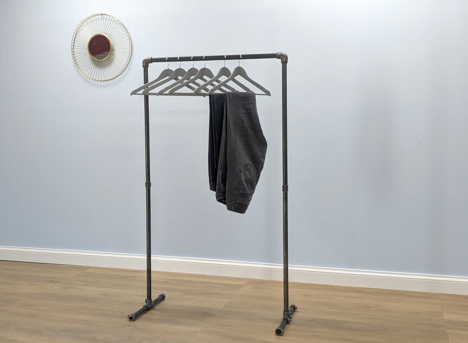 SARNI Industrial Pipe Clothing Rack - Rack n Rail