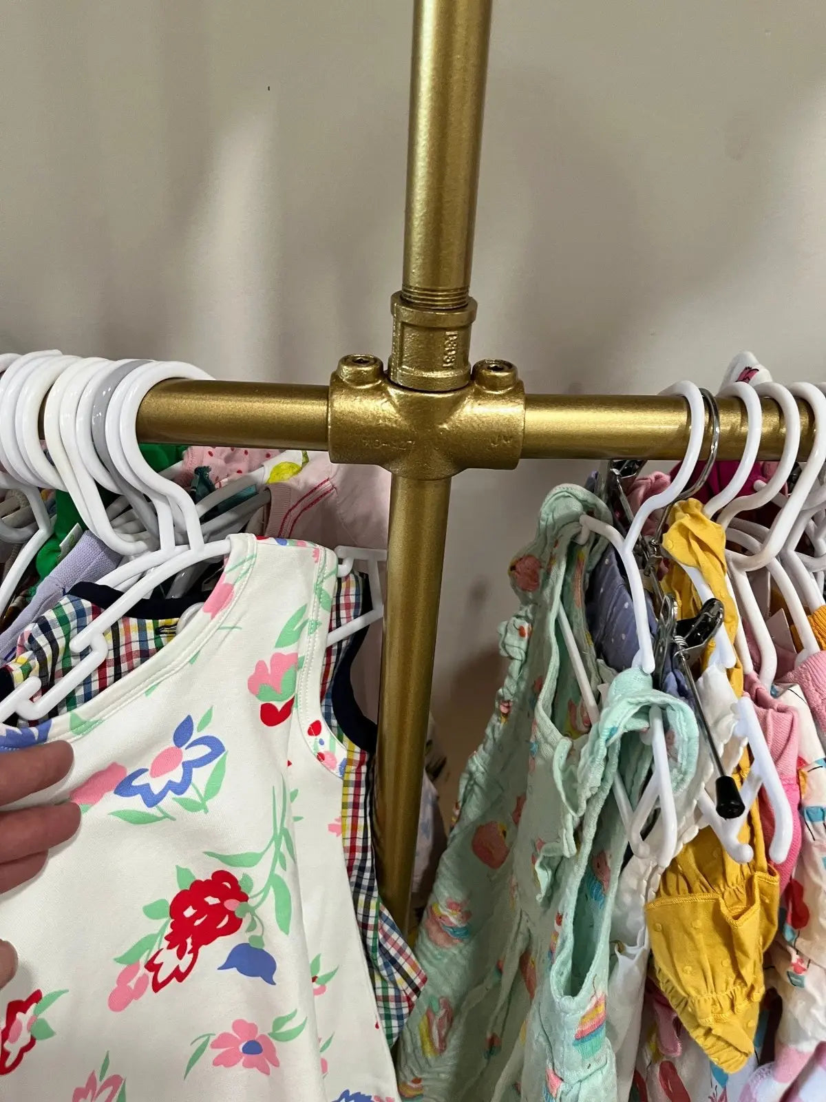 VIKRA Gold Heavy Duty Clothing Rack free standing - Rack n Rail